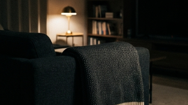 他人の投稿を見て、手が止まった夜